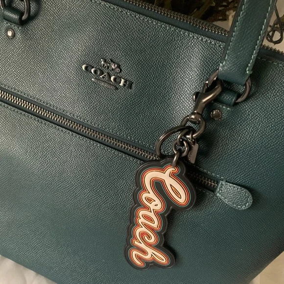 Coach Gallery Tote Bag Ivy Green Crossgrain Leather + Keychain/Charm - Picture 2 of 8